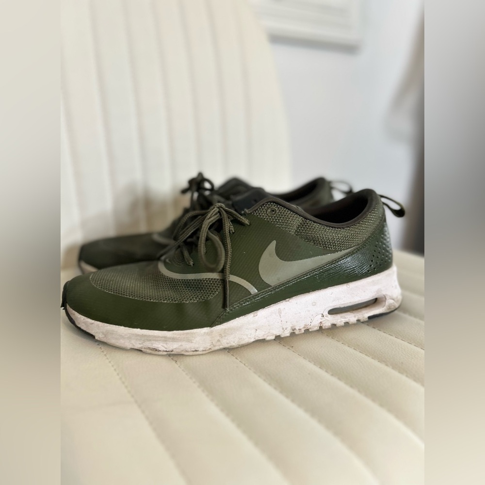 Nike Thea Air- women’s Olive Green Sneakers. Slim look- great condition